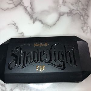 Kat Von D eyeshadow palette